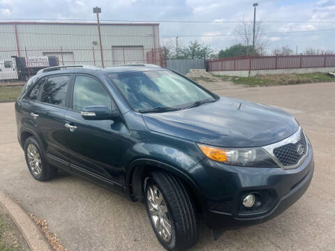 2011 Kia Sorento for sale at TWIN CITY MOTORS in Houston TX