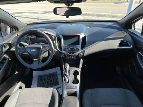 2017 Chevrolet Cruze LT Auto