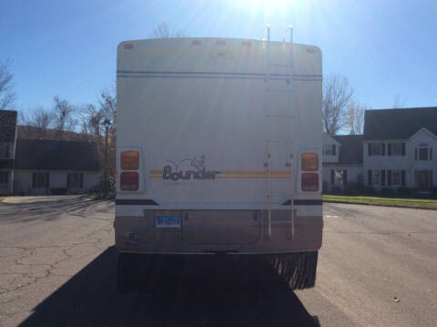 2003 Fleetwood Bounder