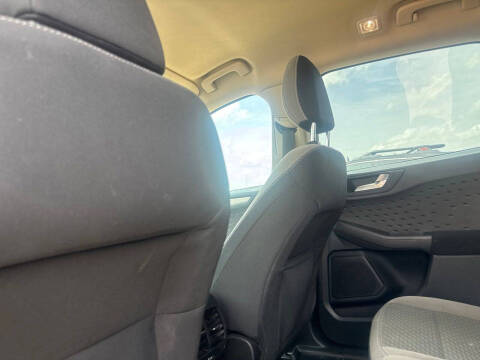 2020 Ford Escape SE