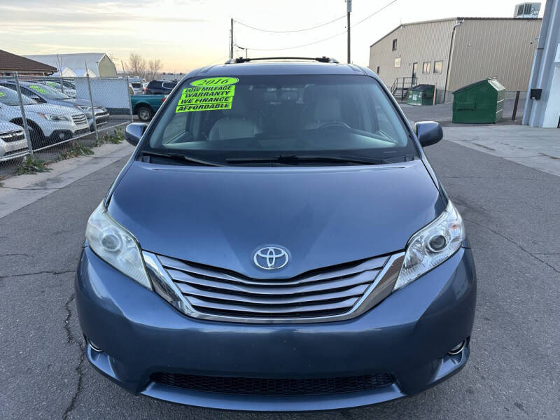 2016 Toyota Sienna XLE Premium 7-Passenger