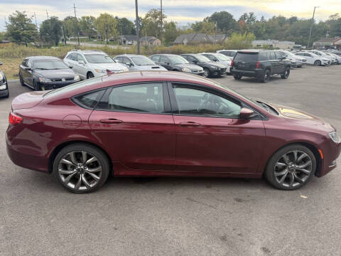 2015 Chrysler 200 S