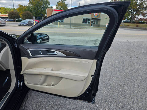 2017 Lincoln MKZ Select