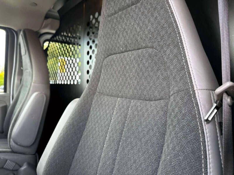 2023 GMC Savana 2500