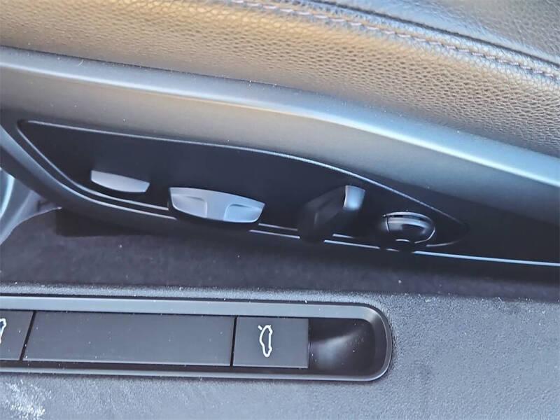 2020 Porsche 911 Carrera