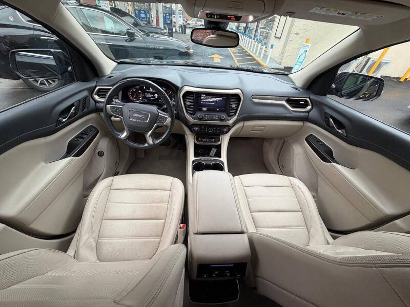 2020 GMC Acadia Denali