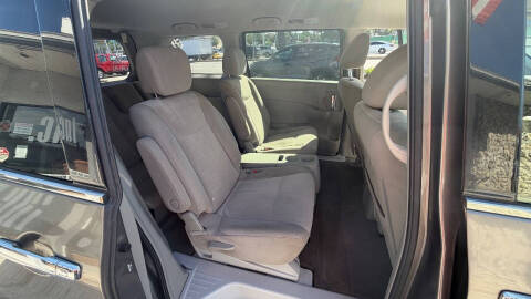 2017 Nissan Quest SV