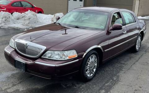 2008 Lincoln Town Car for sale at Select Auto Brokers in Webster NY