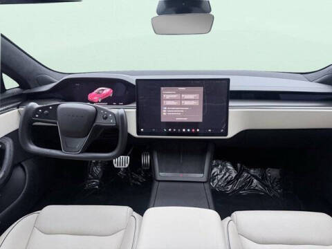 2023 Tesla Model S Plaid