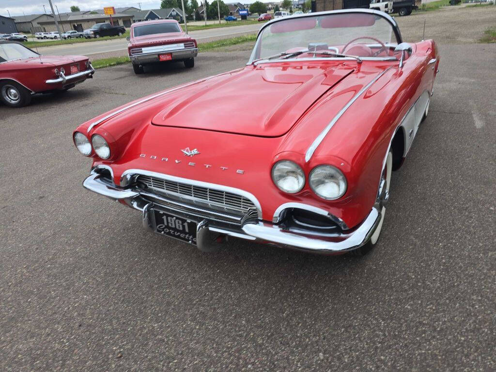 1961 Chevrolet Corvette 8
