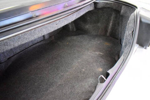 2004 Ford Mustang Deluxe