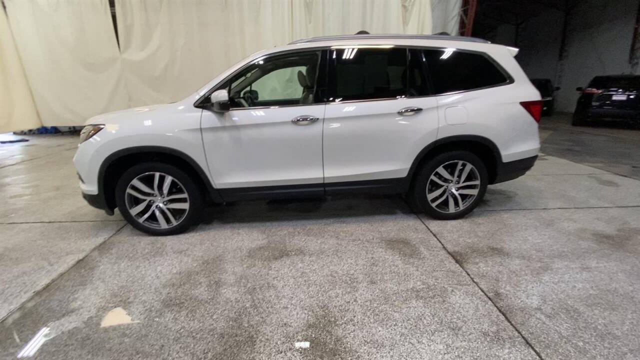 2017 Honda Pilot for sale at Victoria Auto Sales in Victoria, MN