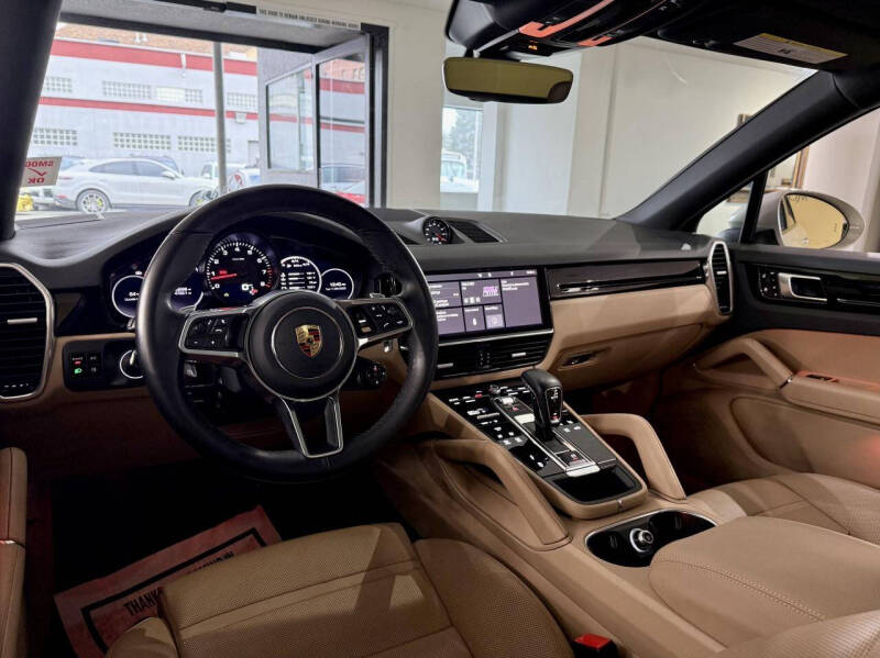 2021 Porsche Cayenne Coupe