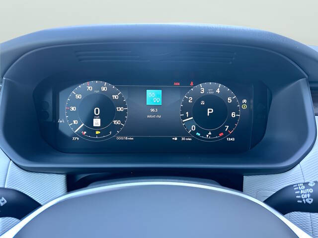 2025 Land Rover Discovery P300 Dynamic SE