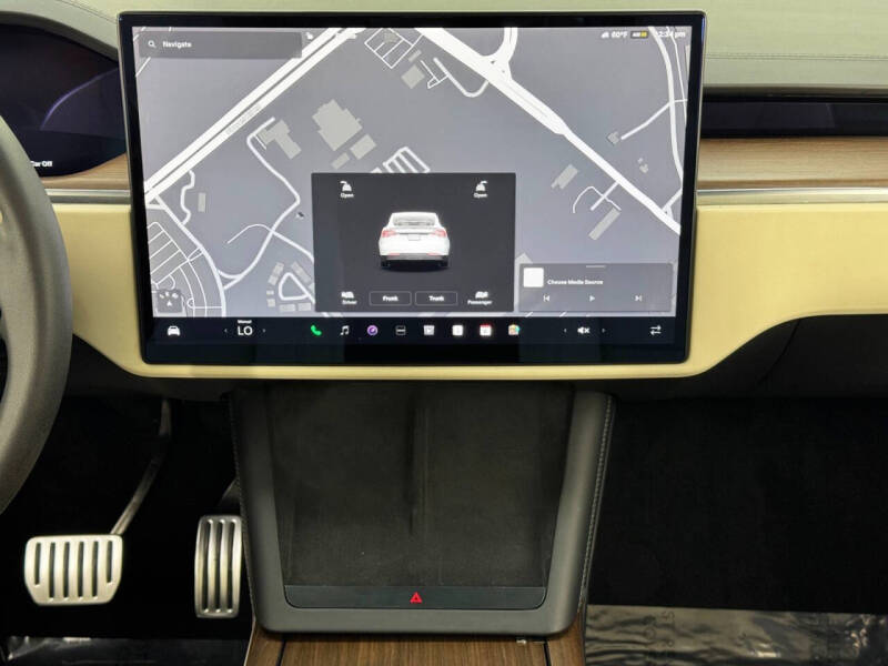 2023 Tesla Model X Standard Range