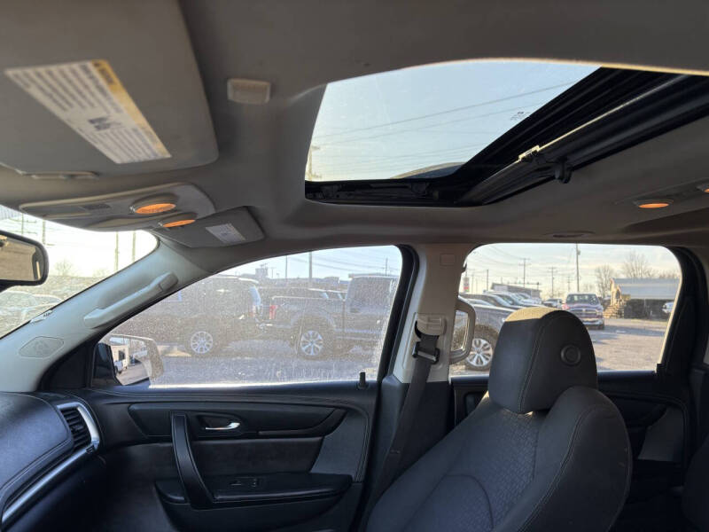 2016 GMC Acadia SLE-2