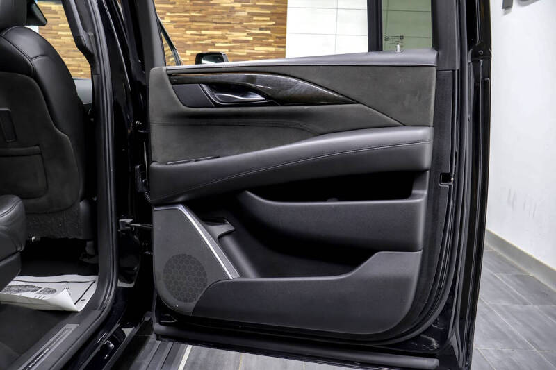 2018 Cadillac Escalade ESV Platinum