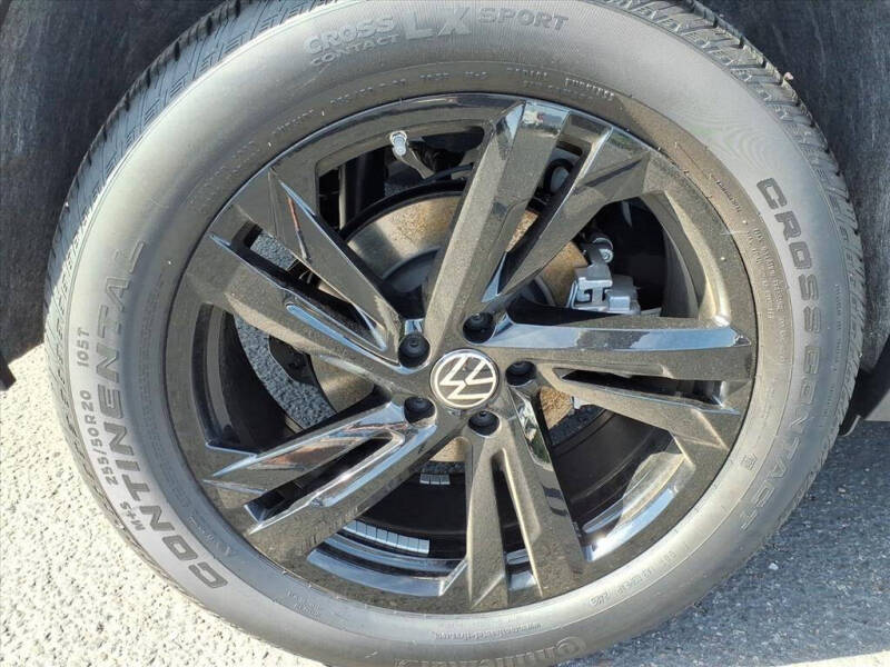 2026 Volkswagen Atlas Cross Sport SEL R-Line Black 4Motion