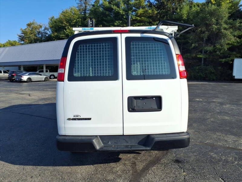 2023 Chevrolet Express 2500