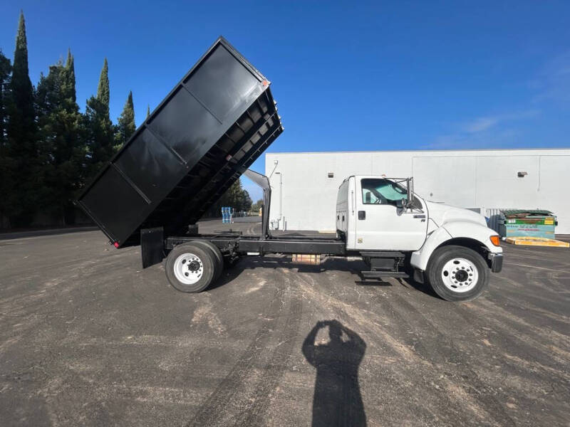 2013 Ford F-650 Super Duty