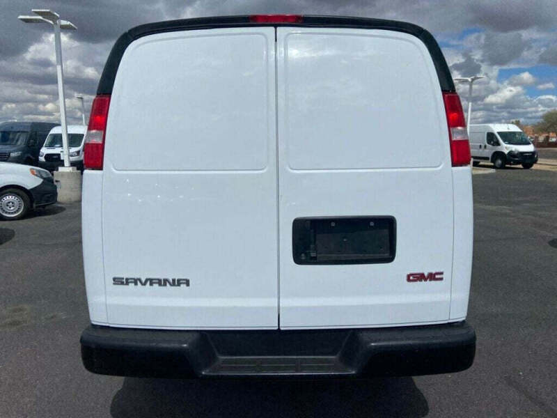 2023 GMC Savana 2500