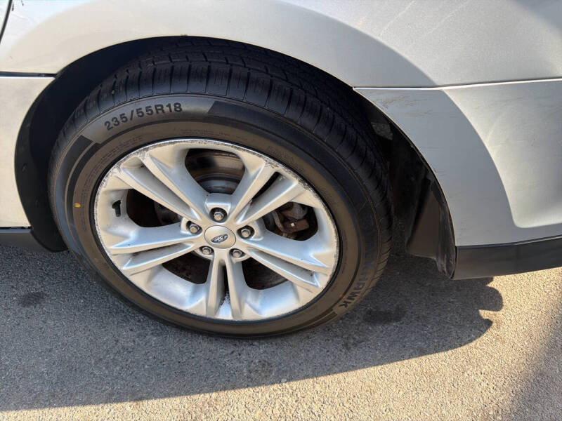 2013 Ford Taurus SEL