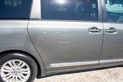 2013 Toyota Sienna XLE 8-Passenger