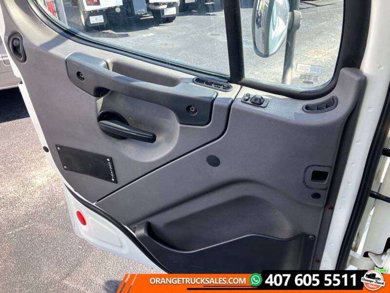 2016 Freightliner M2 106