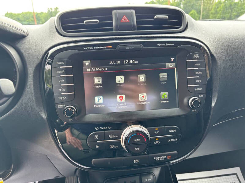 2014 Kia Soul +