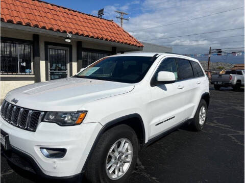 2018 Jeep Grand Cherokee for sale at Dealers Choice Inc in Farmersville CA