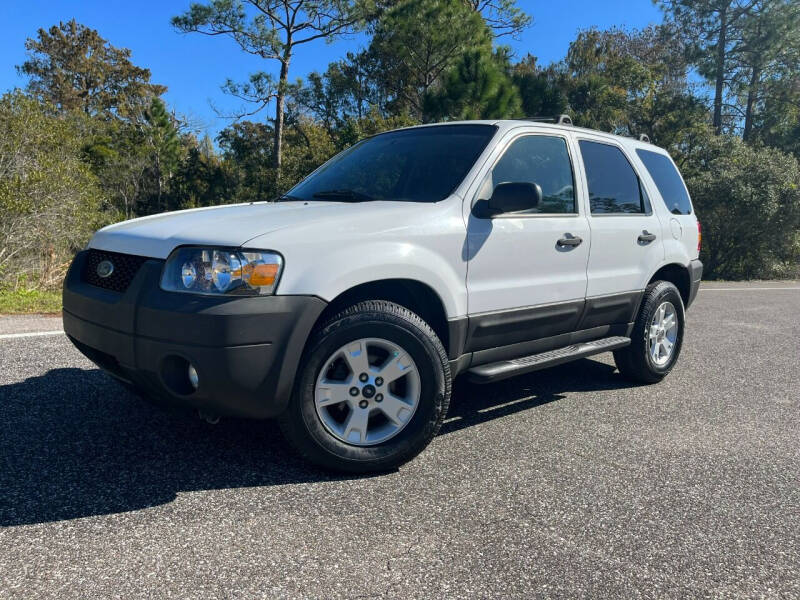 2007 Ford Escape for sale at VICTORY LANE AUTO SALES in Port Richey FL