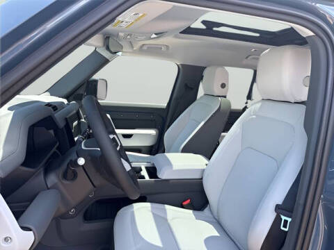 2025 Land Rover Defender 110 P300 S