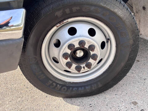 2005 Ford E-Series E-350 SD