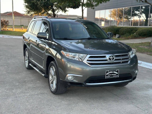 2012 Toyota Highlander for sale at Central Union Auto Finance LLC in Austin, TX