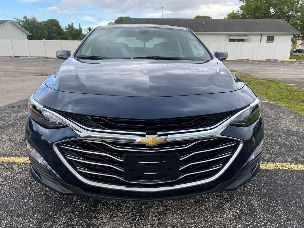 2020 Chevrolet Malibu Sedan - $22,800