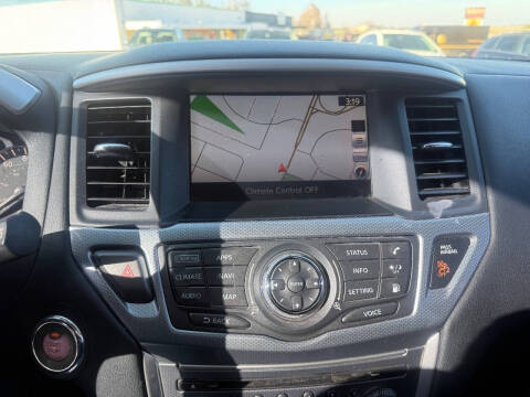 2019 Nissan Pathfinder SL