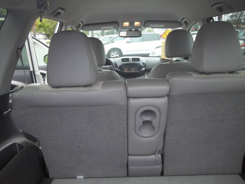 2013 Toyota RAV4 EV photo 31