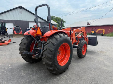 2014 Kubota M7060 tractor w/ loader