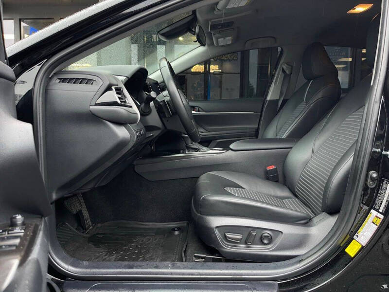 2024 Toyota Camry Hybrid SE