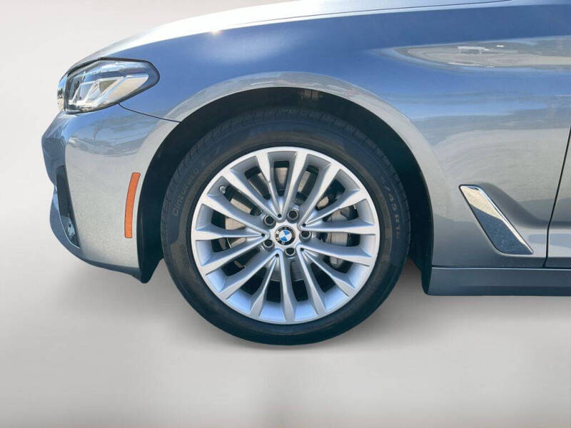 2022 BMW 5 Series 530i