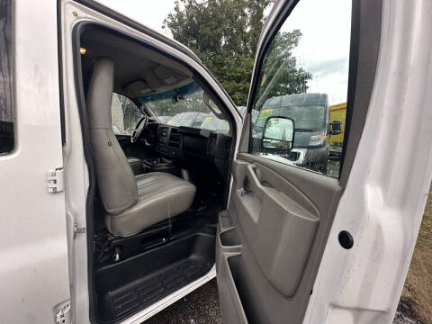 2017 Chevrolet Express 2500