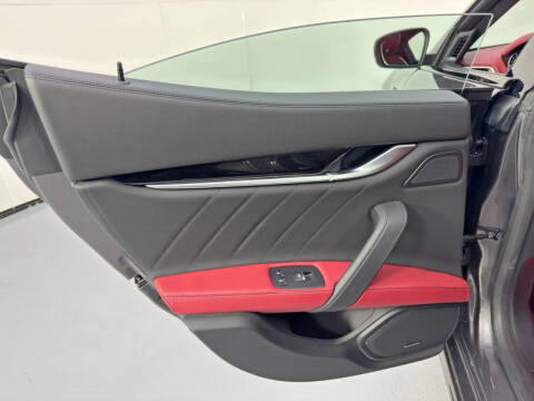 2023 Maserati Ghibli Modena Q4