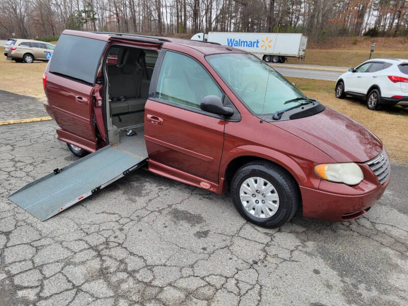 2007 Chrysler WHEELCHAIR VAN