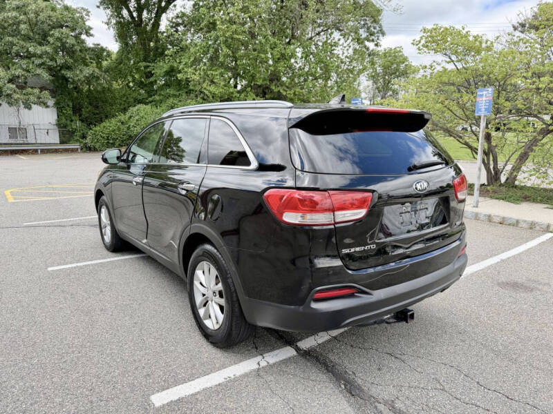 2016 Kia Sorento LX