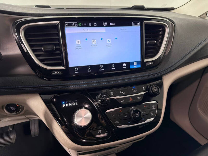 2021 Chrysler Pacifica Touring L
