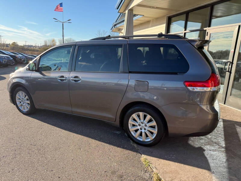 2014 Toyota Sienna Limited 7-Passenger