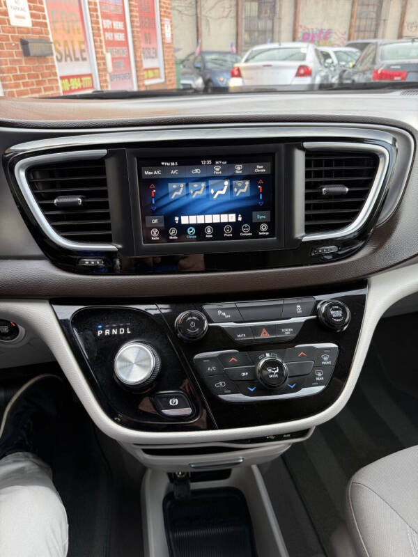 2018 Chrysler Pacifica L