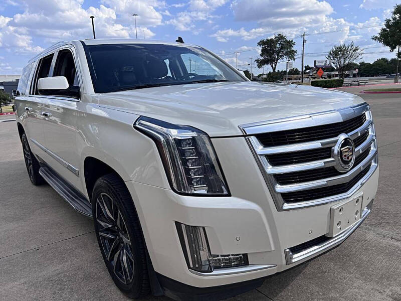 2015 Cadillac Escalade ESV Luxury's photo
