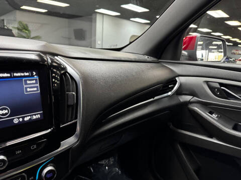 2022 Chevrolet Traverse LT Cloth