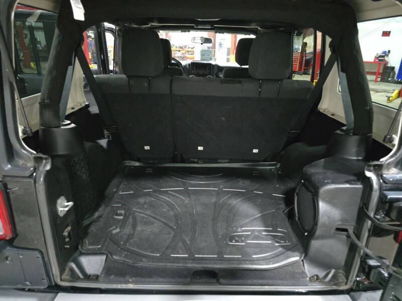 2012 Jeep Wrangler Unlimited Sahara